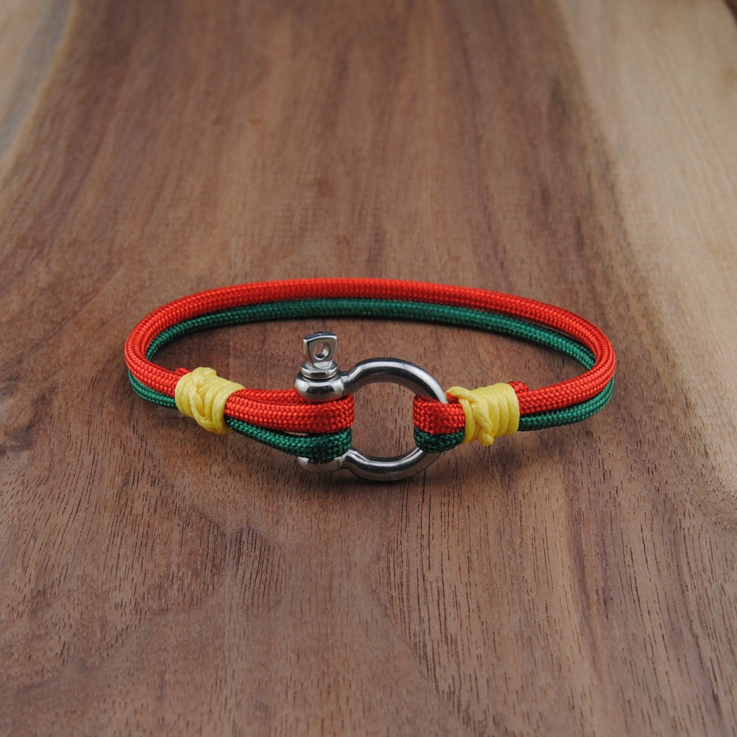 The Minnesota Hockey Pride (Minnesota Wild) - Red and Green Paracord Bracelet with Stainless D-Shackle