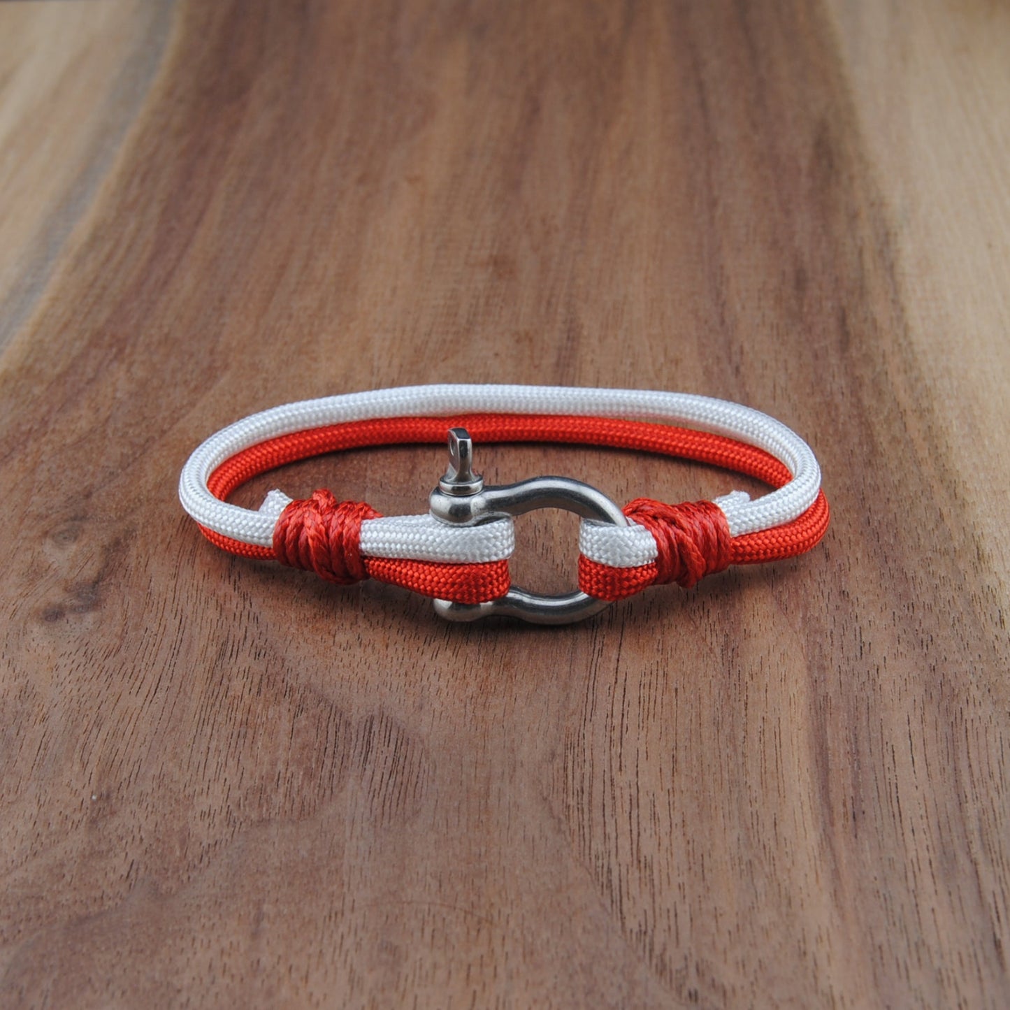 The Wisconsin Pride - Red and White Paracord Bracelet with Stainless D-Shackle