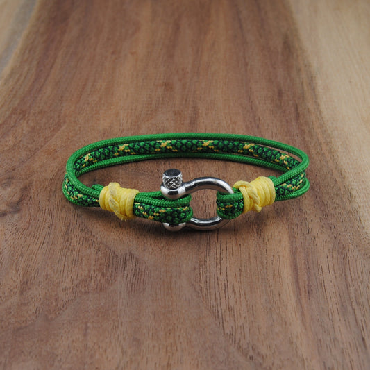 Da Honu - Green Turtle Shell Paracord Bracelet with Polished Stainless D-Shackle w/ Crown