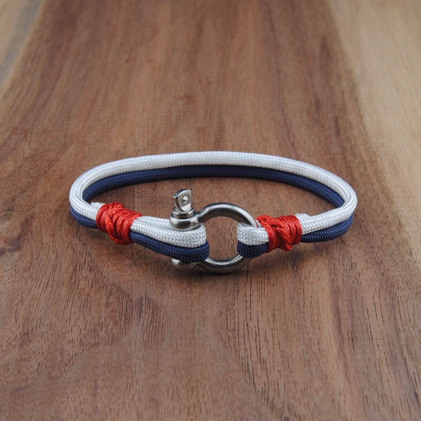 The Winnipeg Hockey Pride (Winnipeg Jets) - Navy and White Paracord Bracelet with Stainless D-Shackle